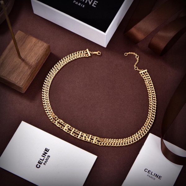 Nuova collana con lettere di Celine