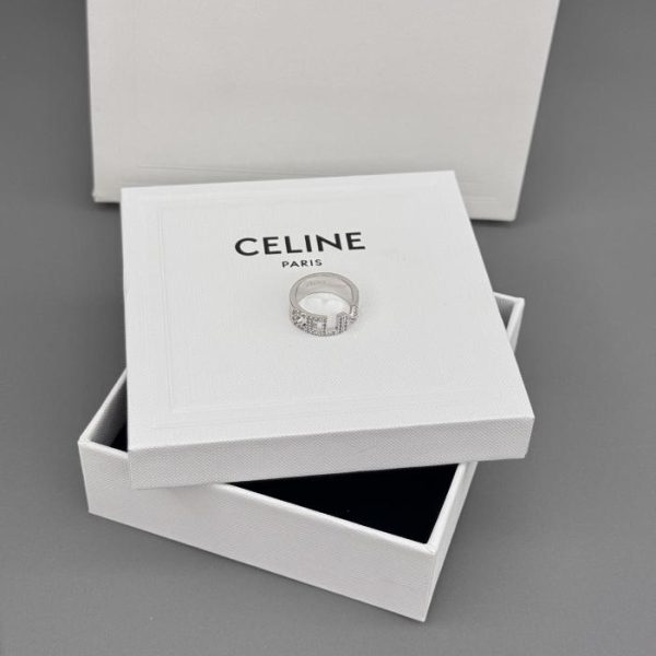 replica,repliche,fake,1:1,earrings,bracelet,ring,jewelry Anello con diamanti monogramma Celine