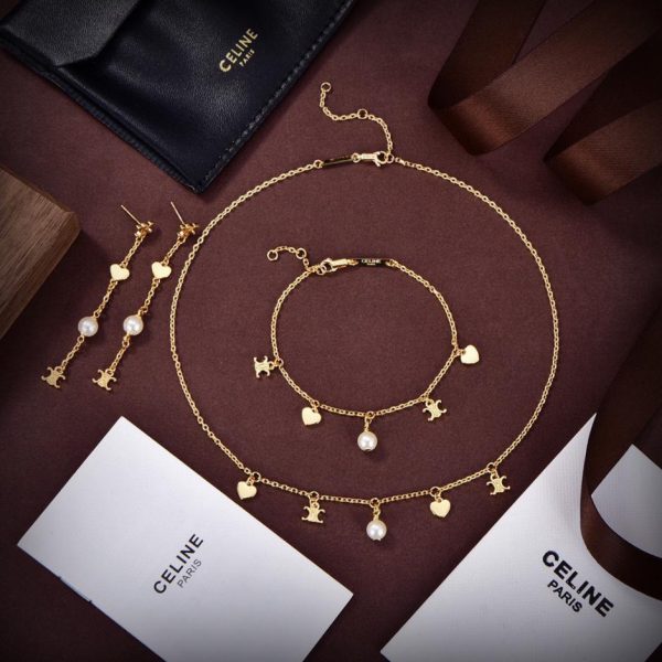 replica,repliche,fake,1:1,earrings,bracelet,ring,jewelry Nuovi orecchini Celine