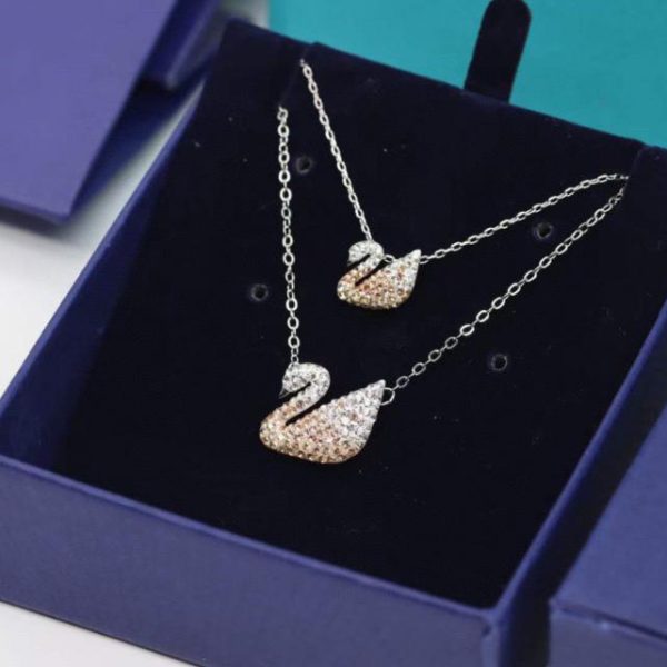 replica,repliche,fake,1:1,earrings,bracelet,ring,jewelry Collana con clavicola Swarovski
