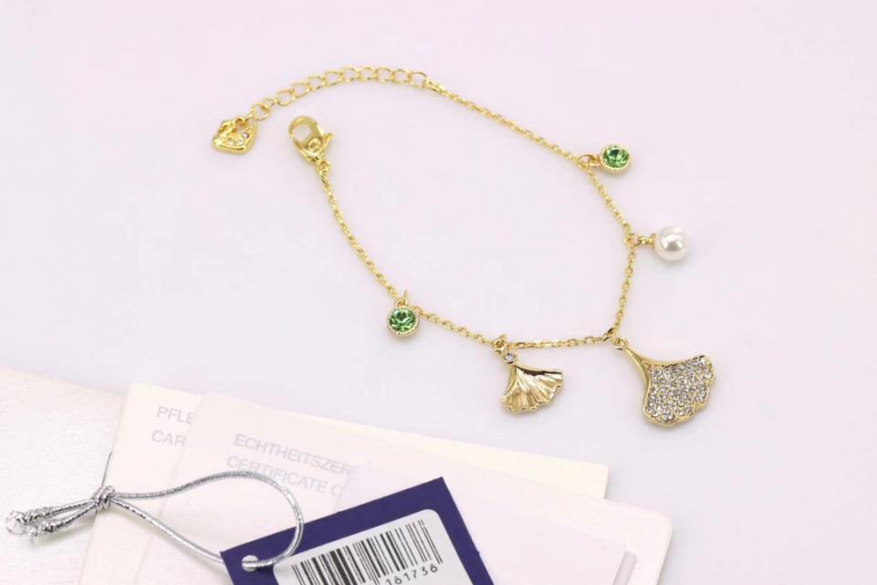replica,repliche,fake,1:1,earrings,bracelet,ring,jewelry Bracciale con perle Swarovski replica,repliche,fake,1:1,earrings,bracelet,ring,jewelry Bracciale con perle Swarovski