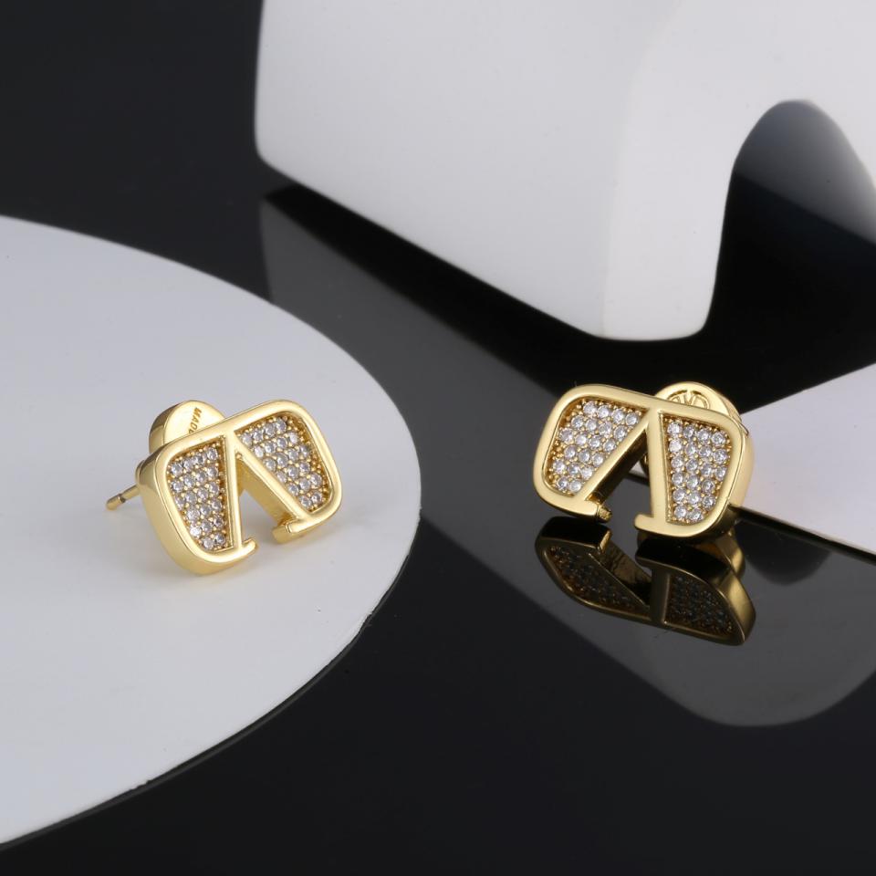 replica,repliche,fake,1:1,earrings,bracelet,ring,jewelry Valentino nuovo stile