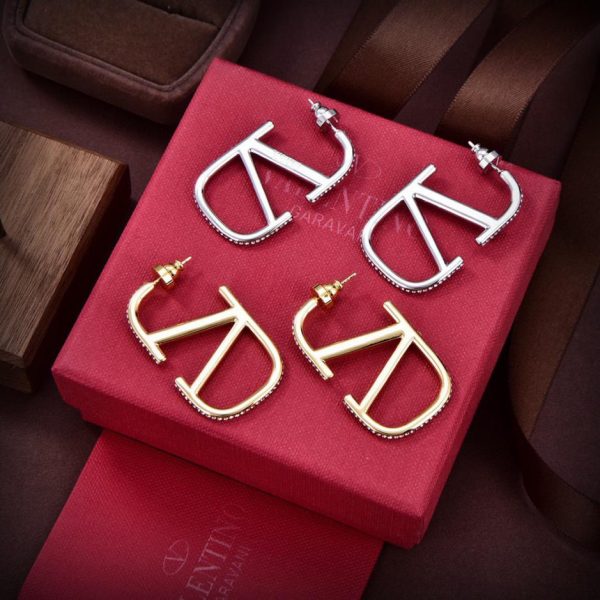 replica,repliche,fake,1:1,earrings,bracelet,ring,jewelry Nuovi orecchini Valentino