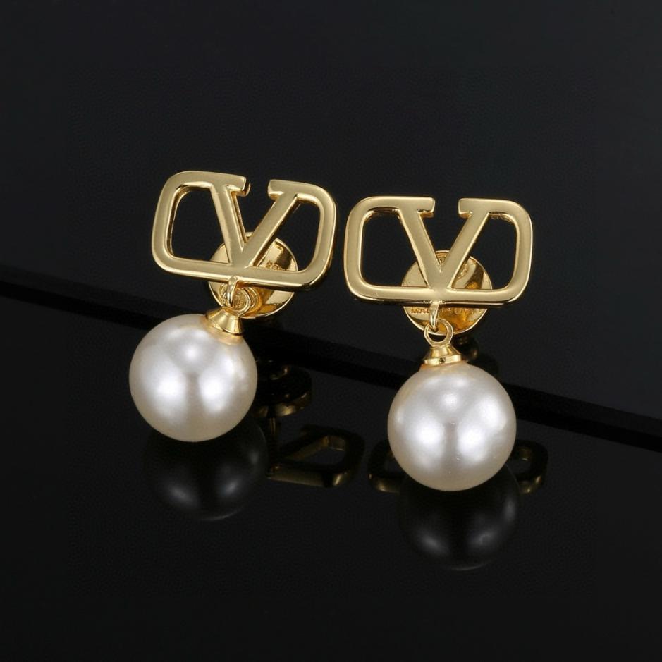 replica,repliche,fake,1:1,earrings,bracelet,ring,jewelry Valentino nuovo stile replica,repliche,fake,1:1,earrings,bracelet,ring,jewelry Valentino nuovo stile
