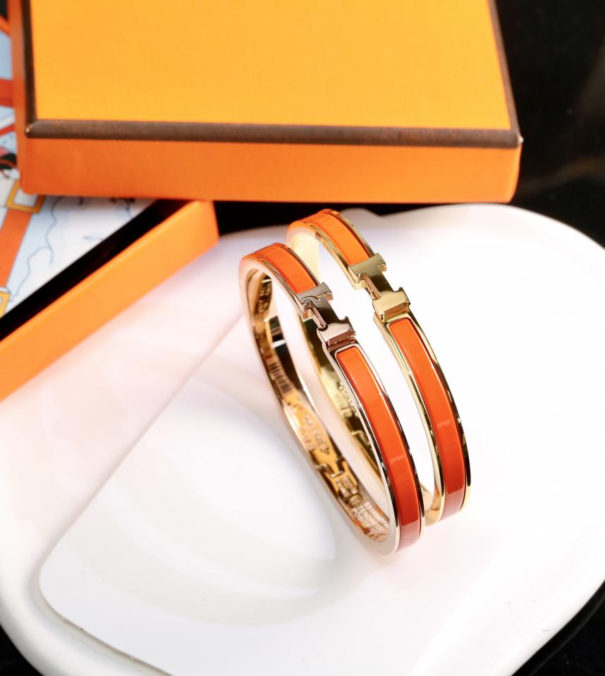 replica,repliche,fake,1:1,earrings,bracelet,ring,jewelry Bracciale stretto smaltato Hermes/diversi colori disponibili