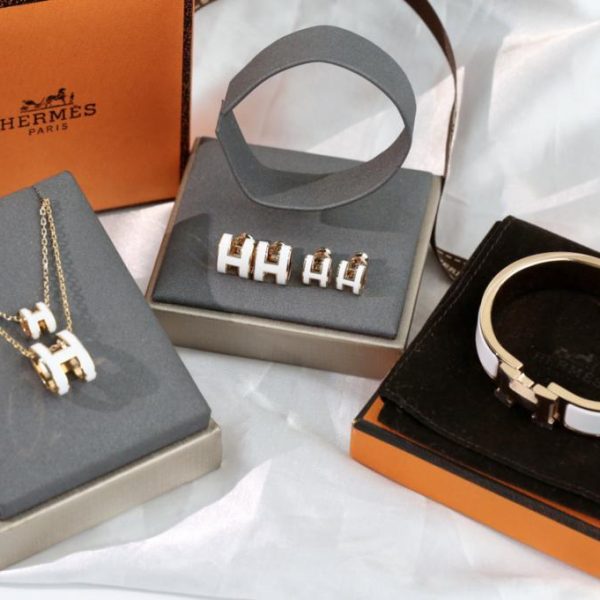 replica,repliche,fake,1:1,earrings,bracelet,ring,jewelry Set di fibbie Hermes H