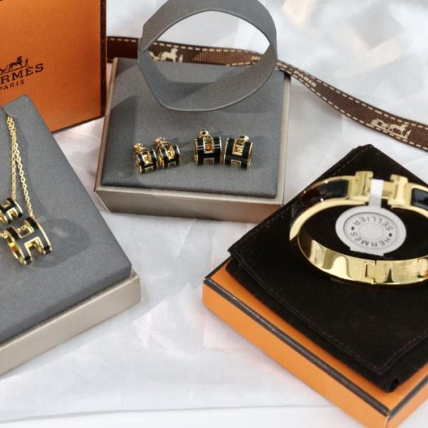 replica,repliche,fake,1:1,earrings,bracelet,ring,jewelry Set di fibbie Hermes H