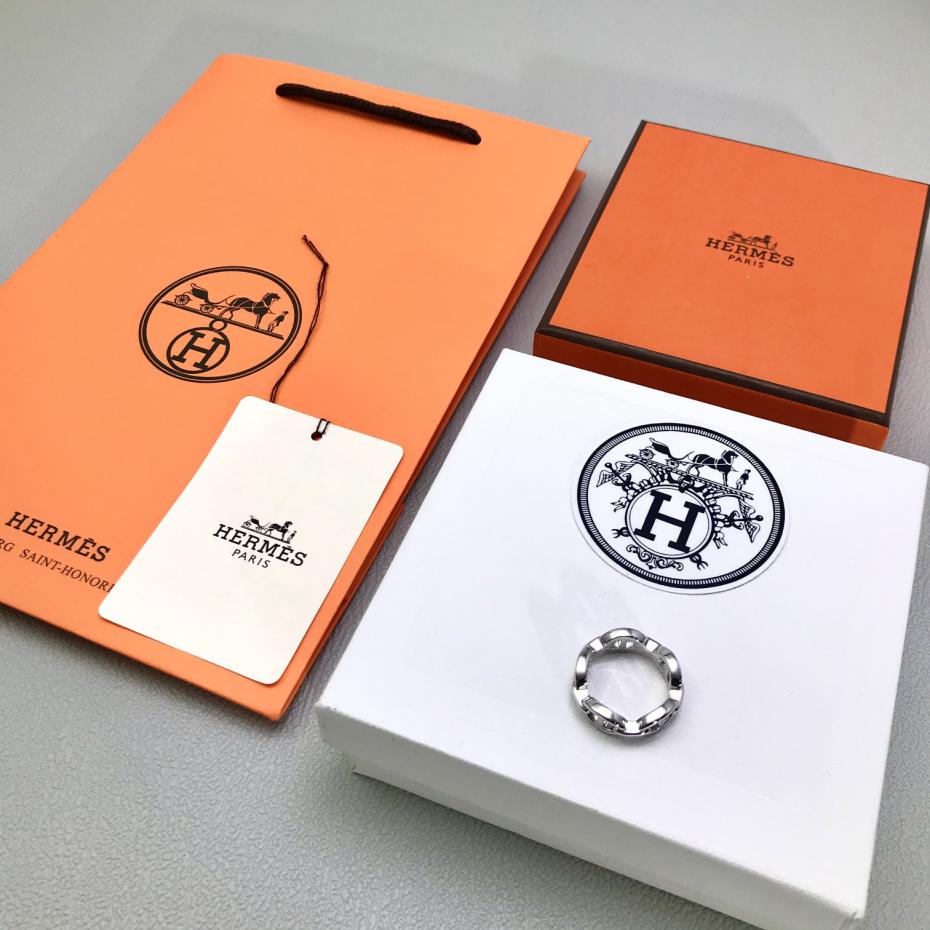 replica,repliche,fake,1:1,earrings,bracelet,ring,jewelry Anello di diamanti Hermes con naso di maiale replica,repliche,fake,1:1,earrings,bracelet,ring,jewelry Anello di diamanti Hermes con naso di maiale