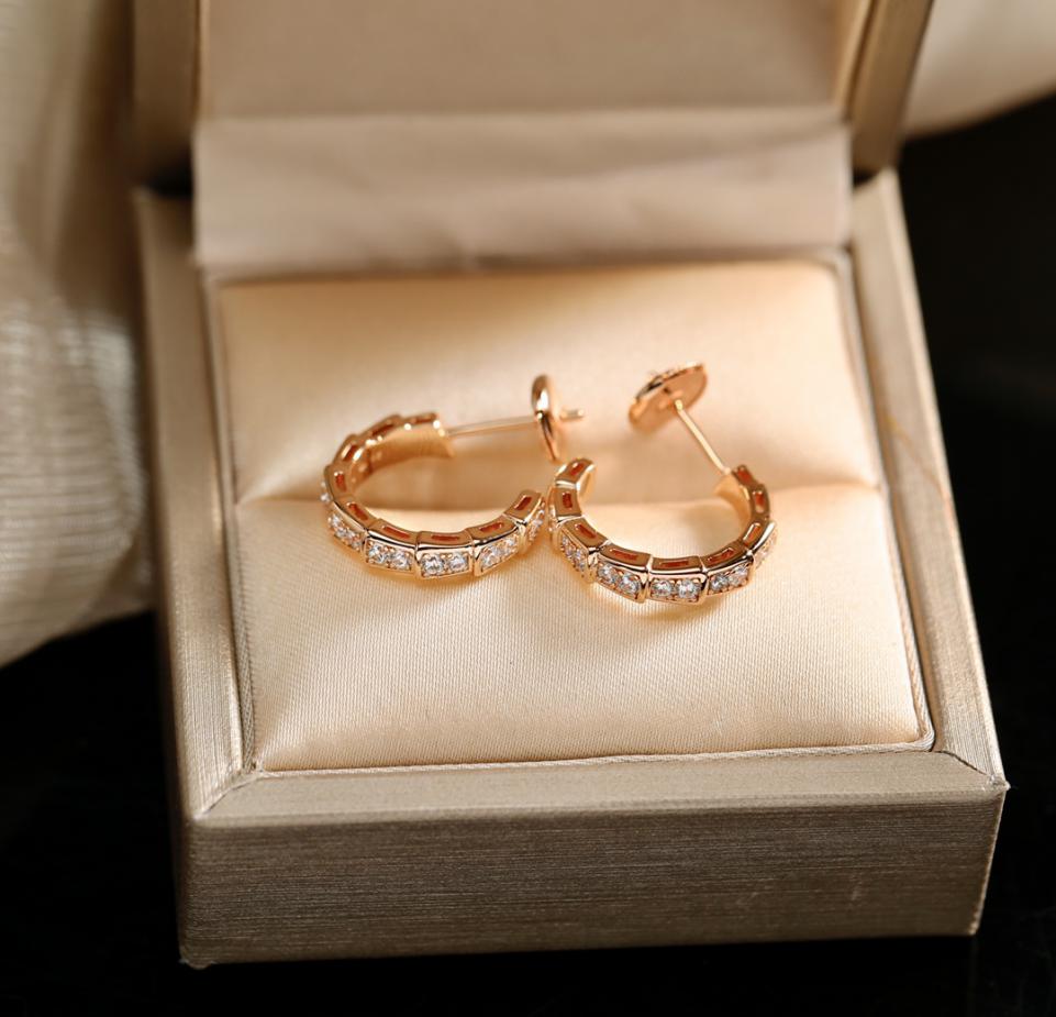 replica,repliche,fake,1:1,earrings,bracelet,ring,jewelry Orecchini Bvlgari con diamanti pieni di osso di serpente