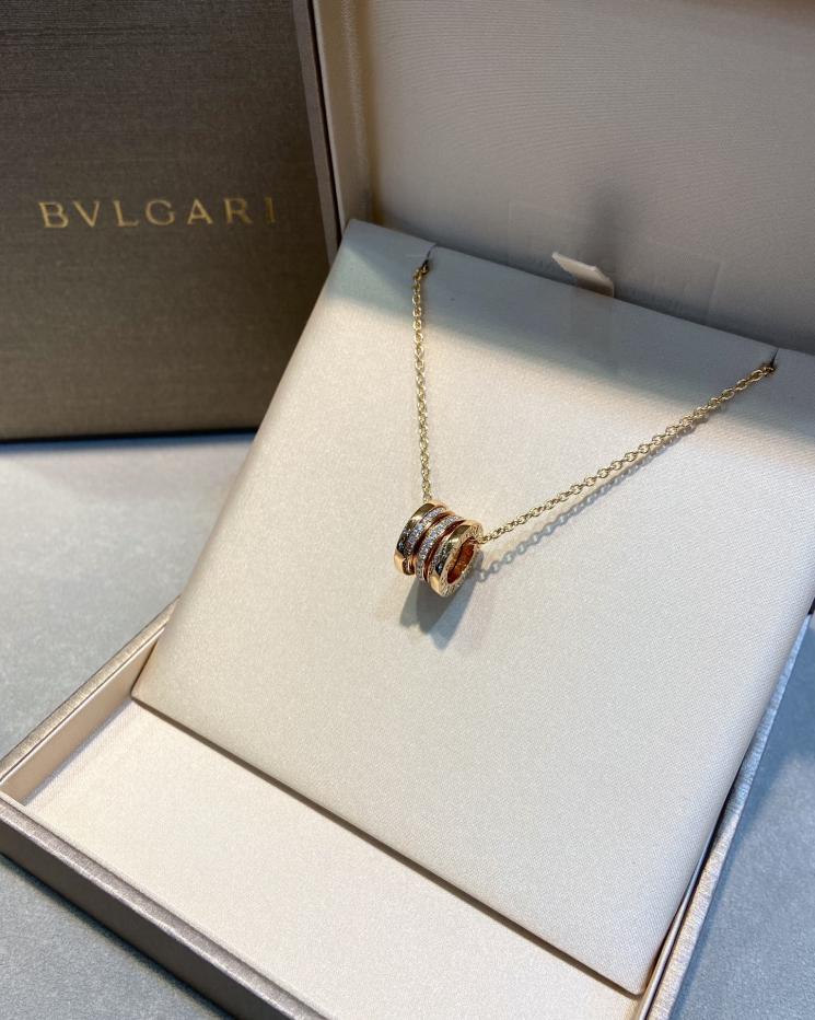 replica,repliche,fake,1:1,earrings,bracelet,ring,jewelry Collana a molla con diamanti serie Bvlgari Bv Z.ERO1 replica,repliche,fake,1:1,earrings,bracelet,ring,jewelry Collana a molla con diamanti serie Bvlgari Bv Z.ERO1