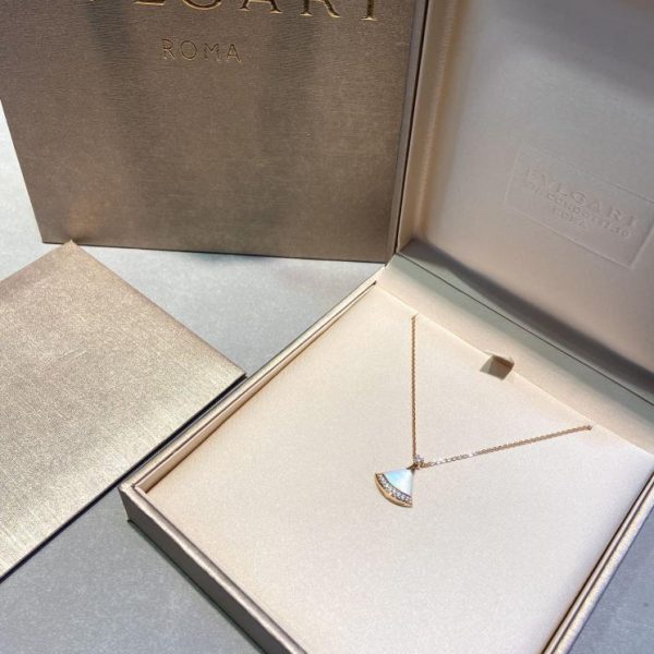 replica,repliche,fake,1:1,earrings,bracelet,ring,jewelry Collana Bulgari Divas Dream