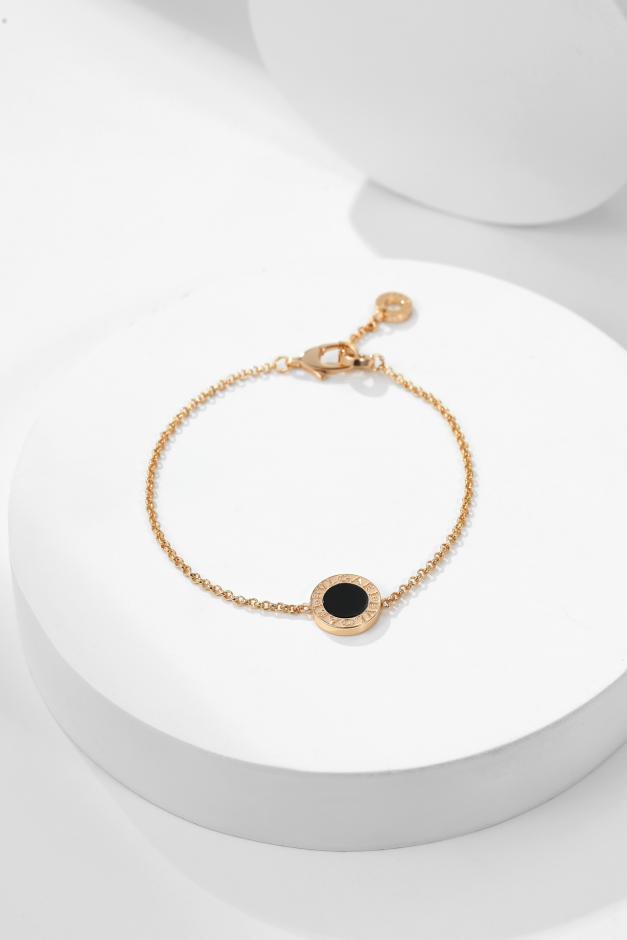 replica,repliche,fake,1:1,earrings,bracelet,ring,jewelry Bracciale Bvlgari BV a fiore singolo double face bianco e nero replica,repliche,fake,1:1,earrings,bracelet,ring,jewelry Bracciale Bvlgari BV a fiore singolo double face bianco e nero