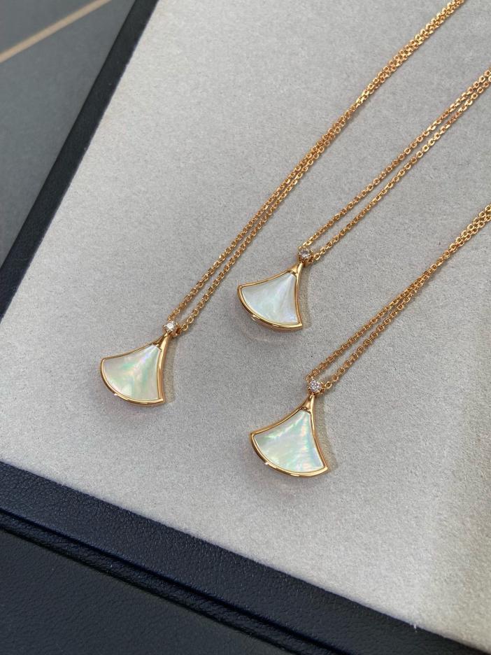 replica,repliche,fake,1:1,earrings,bracelet,ring,jewelry Collana gonna Bvlgari 2024 replica,repliche,fake,1:1,earrings,bracelet,ring,jewelry Collana gonna Bvlgari 2024