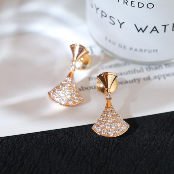 replica,repliche,fake,1:1,earrings,bracelet,ring,jewelry Orecchini a ventaglio con diamanti Bvlgari
