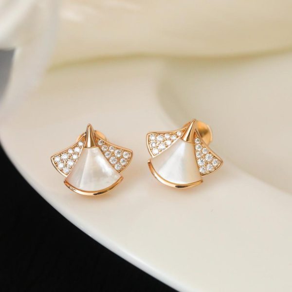replica,repliche,fake,1:1,earrings,bracelet,ring,jewelry Orecchini Bvlgari Diva in madreperla bianca