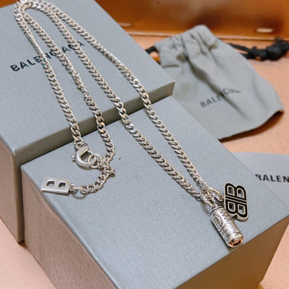 replica,repliche,fake,1:1,earrings,bracelet,ring,jewelry Nuova collana Balenciaga