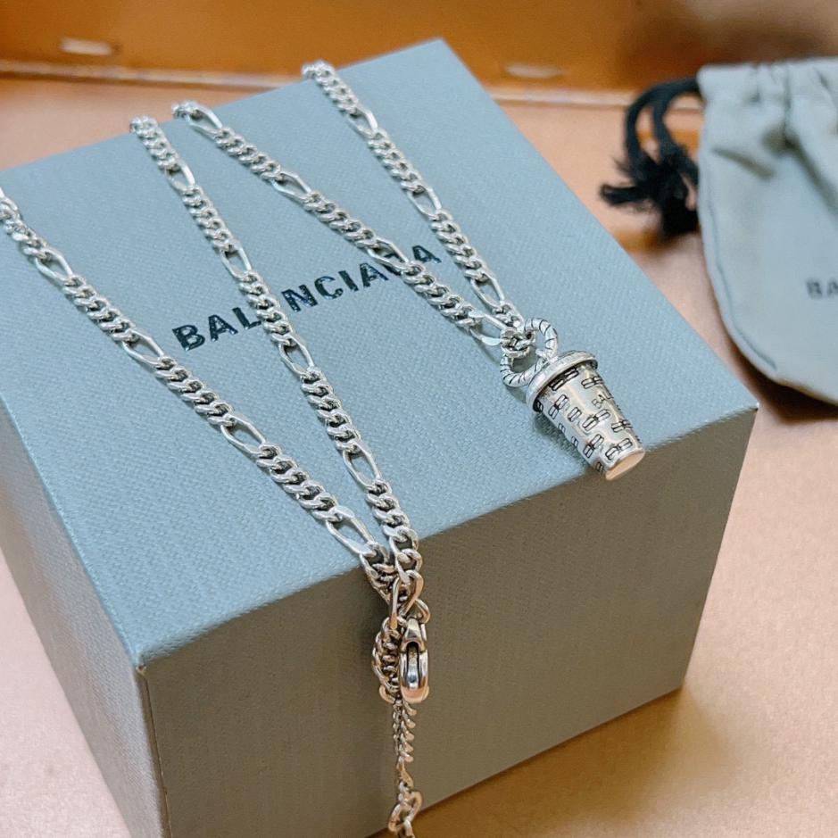 replica,repliche,fake,1:1,earrings,bracelet,ring,jewelry Nuova collana Balenciaga