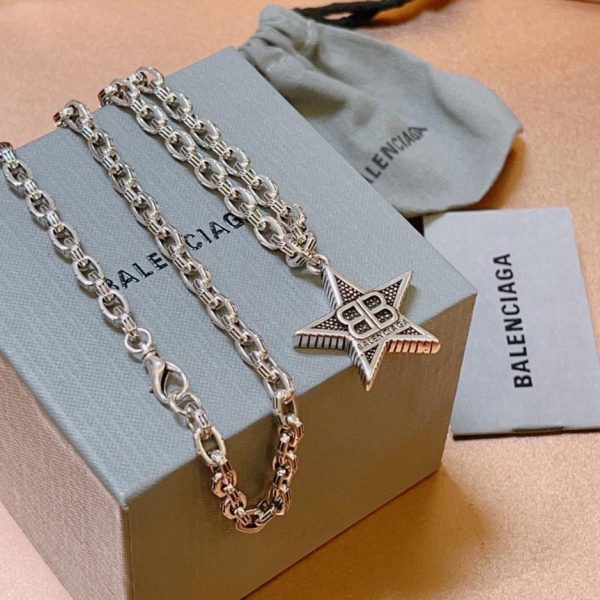 replica,repliche,fake,1:1,earrings,bracelet,ring,jewelry Nuova collana Balenciaga