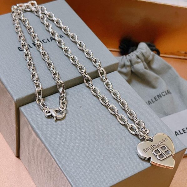 replica,repliche,fake,1:1,earrings,bracelet,ring,jewelry Nuova collana Balenciaga