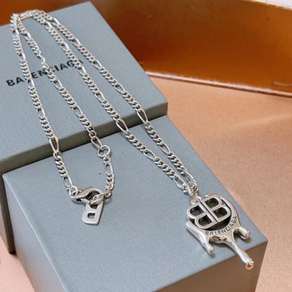replica,repliche,fake,1:1,earrings,bracelet,ring,jewelry Nuova collana Balenciaga