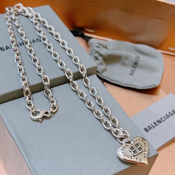 replica,repliche,fake,1:1,earrings,bracelet,ring,jewelry Nuova collana Balenciaga
