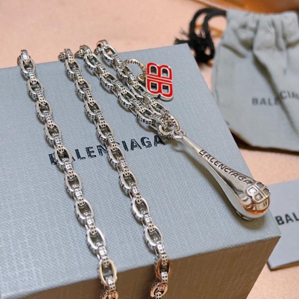 replica,repliche,fake,1:1,earrings,bracelet,ring,jewelry Nuova collana con cerniera Balenciaga