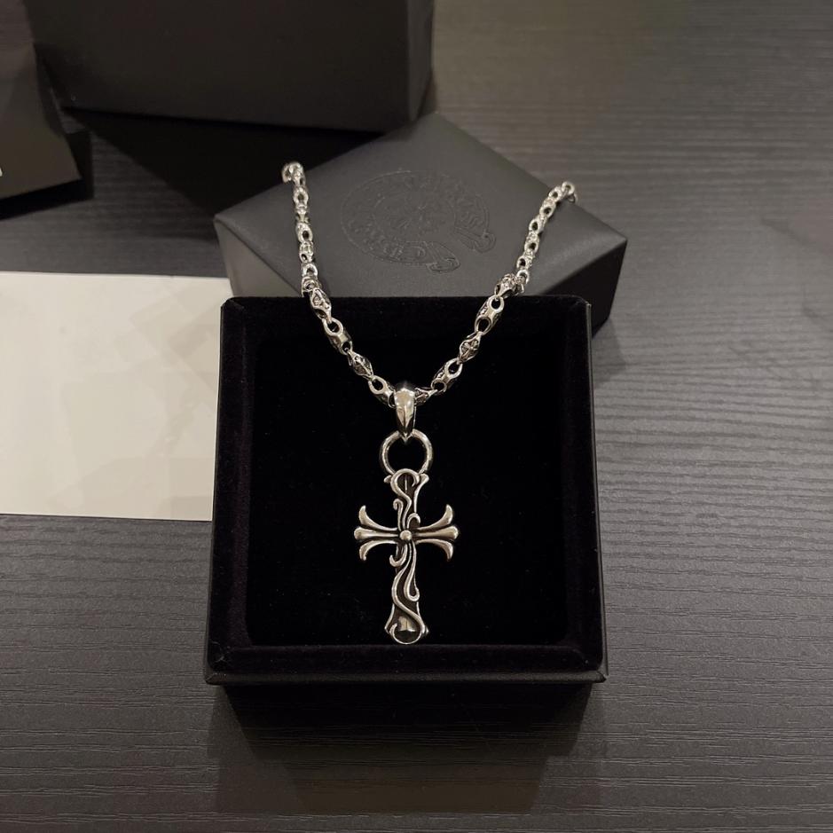 replica,repliche,fake,1:1,earrings,bracelet,ring,jewelry Collana con cuori cromati
