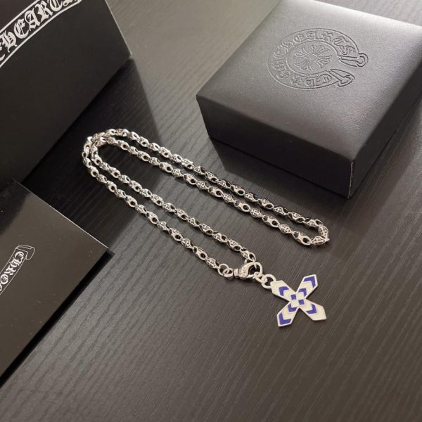 replica,repliche,fake,1:1,earrings,bracelet,ring,jewelry Collana vintage con cuori cromati