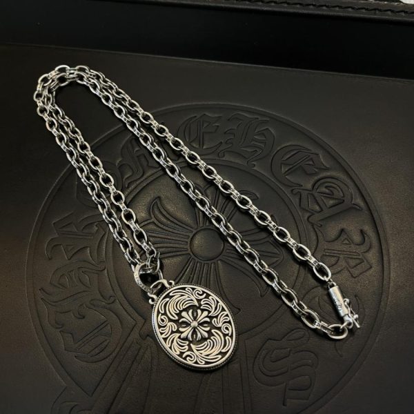 replica,repliche,fake,1:1,earrings,bracelet,ring,jewelry Collana con lettera vintage con cuori cromati