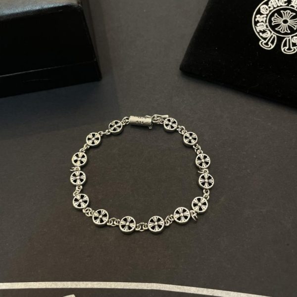 replica,repliche,fake,1:1,earrings,bracelet,ring,jewelry Bracciale a T vintage con cuori cromati