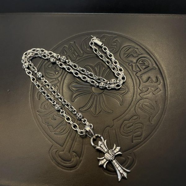 replica,repliche,fake,1:1,earrings,bracelet,ring,jewelry Collana con lettera multi-elemento retrò Chrome Hearts
