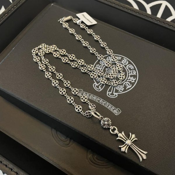 replica,repliche,fake,1:1,earrings,bracelet,ring,jewelry Collana con fiori a croce vintage con cuori cromati