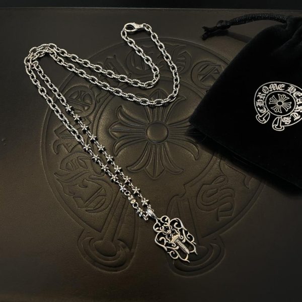 replica,repliche,fake,1:1,earrings,bracelet,ring,jewelry Spada di vite vintage con cuori cromati