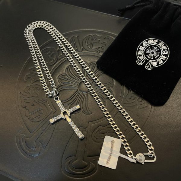replica,repliche,fake,1:1,earrings,bracelet,ring,jewelry Collana laterale vintage con cuori cromati