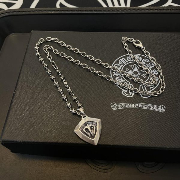 replica,repliche,fake,1:1,earrings,bracelet,ring,jewelry Collana a cinque stelle twist vintage Chrome Hearts