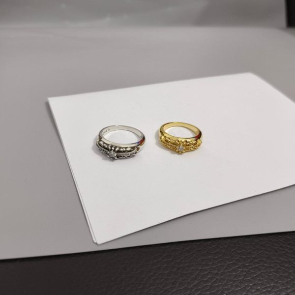replica,repliche,fake,1:1,earrings,bracelet,ring,jewelry Anello con diamanti vintage con cuori cromati