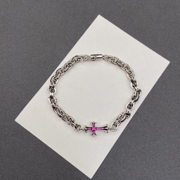 Bracciale con croce di diamanti rosa e cuori cromati Squisito e di fascia alta