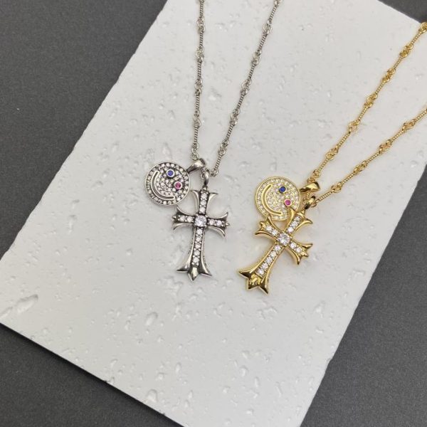 replica,repliche,fake,1:1,earrings,bracelet,ring,jewelry Collana con sorriso a forma di cuori cromati. Croce