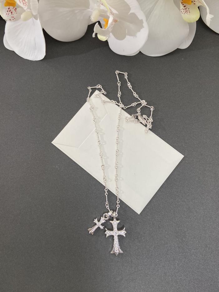 replica,repliche,fake,1:1,earrings,bracelet,ring,jewelry Doppia croce di diamanti con cuori cromati replica,repliche,fake,1:1,earrings,bracelet,ring,jewelry Doppia croce di diamanti con cuori cromati