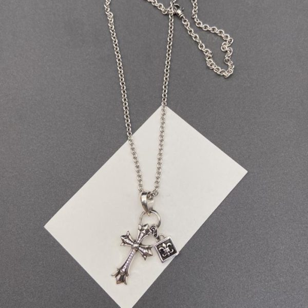 replica,repliche,fake,1:1,earrings,bracelet,ring,jewelry Collana con croce di ancoraggio con cuori cromati