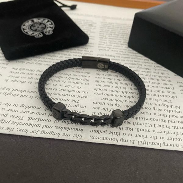 replica,repliche,fake,1:1,earrings,bracelet,ring,jewelry Bracciale in cordoncino di cuoio Chrome Hearts