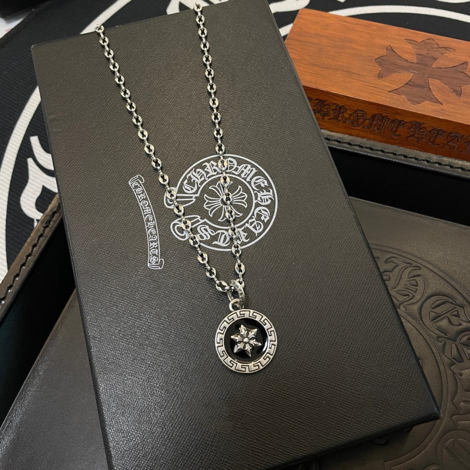 replica,repliche,fake,1:1,earrings,bracelet,ring,jewelry Collana vintage a 8 cifre con cuori cromati replica,repliche,fake,1:1,earrings,bracelet,ring,jewelry Collana vintage a 8 cifre con cuori cromati