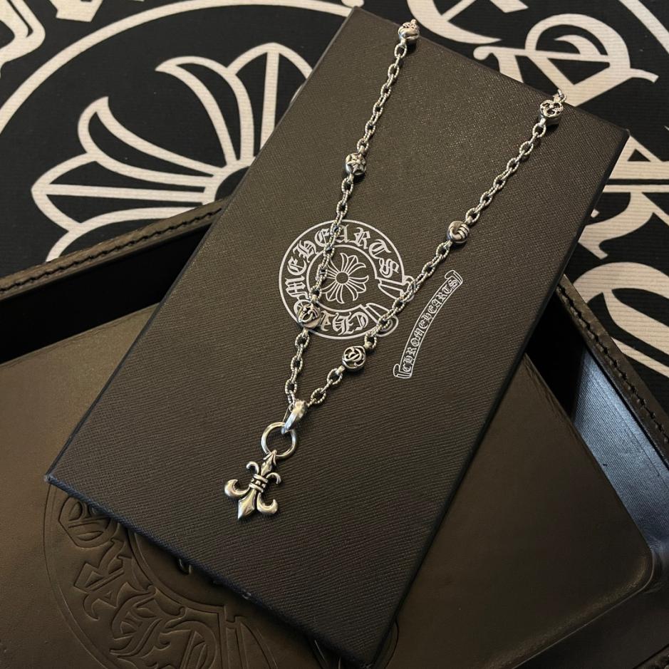 replica,repliche,fake,1:1,earrings,bracelet,ring,jewelry Collana twist multi-elemento retrò con cuori cromati replica,repliche,fake,1:1,earrings,bracelet,ring,jewelry Collana twist multi-elemento retrò con cuori cromati