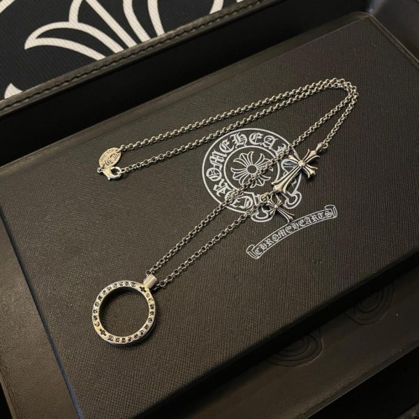 replica,repliche,fake,1:1,earrings,bracelet,ring,jewelry Collana con pendente a croce vintage con cuori cromati