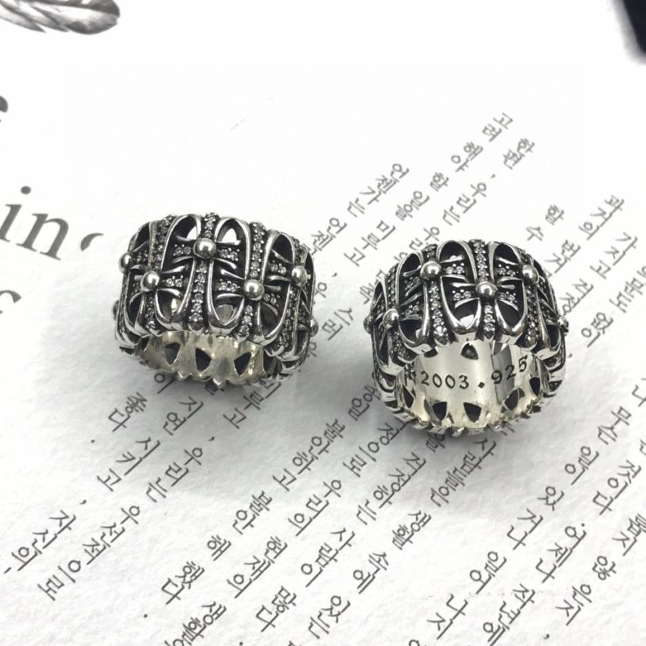 replica,repliche,fake,1:1,earrings,bracelet,ring,jewelry Anello con lapide con cuori cromati replica,repliche,fake,1:1,earrings,bracelet,ring,jewelry Anello con lapide con cuori cromati