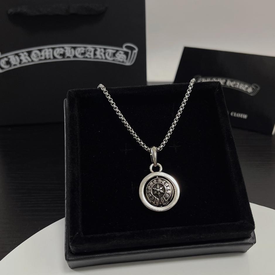 replica,repliche,fake,1:1,earrings,bracelet,ring,jewelry Collana con cuori cromati replica,repliche,fake,1:1,earrings,bracelet,ring,jewelry Collana con cuori cromati