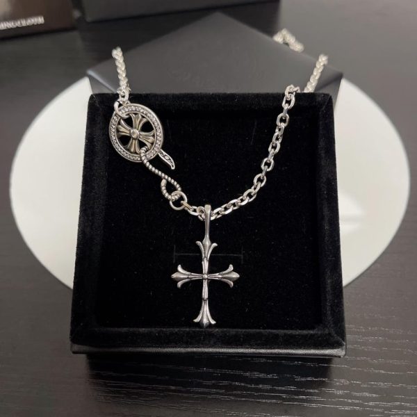 replica,repliche,fake,1:1,earrings,bracelet,ring,jewelry Collana con cuori cromati