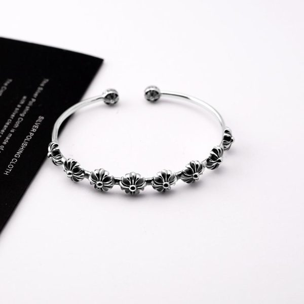 replica,repliche,fake,1:1,earrings,bracelet,ring,jewelry Bracciale aperto con croce di cuori cromati