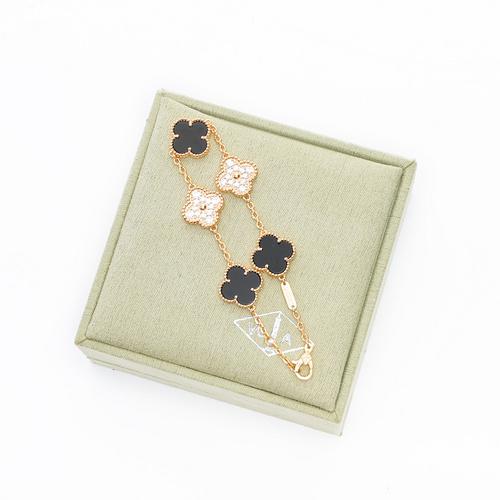 replica,repliche,fake,1:1,earrings,bracelet,ring,jewelry [Versione di alta qualità] Bracciale con quadrifoglio (1A3A)