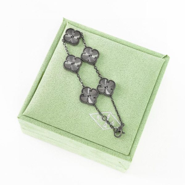 replica,repliche,fake,1:1,earrings,bracelet,ring,jewelry [Versione di alta qualità] Bracciale con quadrifoglio (8A71)